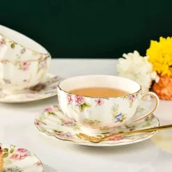 Feast Essentials Küche & Esszimmer-Elegantes Teetassen-Set mit Blumenmotiv – inklusive Löffel und Untertasse