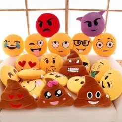 Plush Perch Bettzeug-Emoji-Kissen – Komplettes Set mit dekorativen Kissen