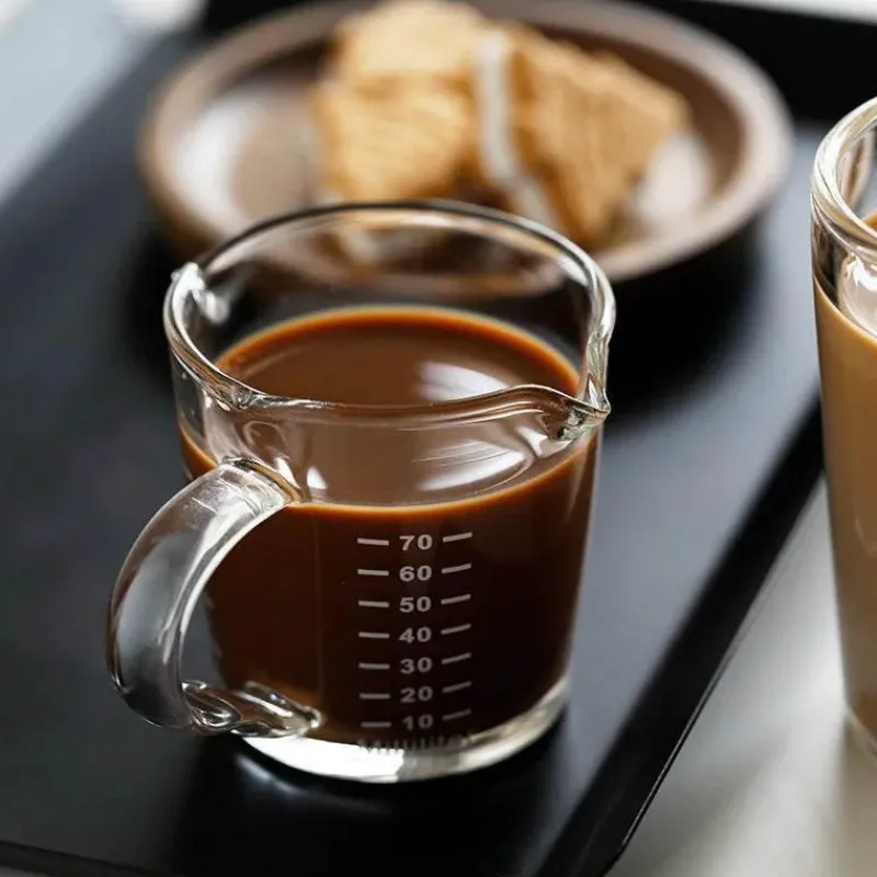 Plates u0026 More Küche & Esszimmer-Espresso-Milchkännchen mit Holzgriff - Latte Art Pitcher