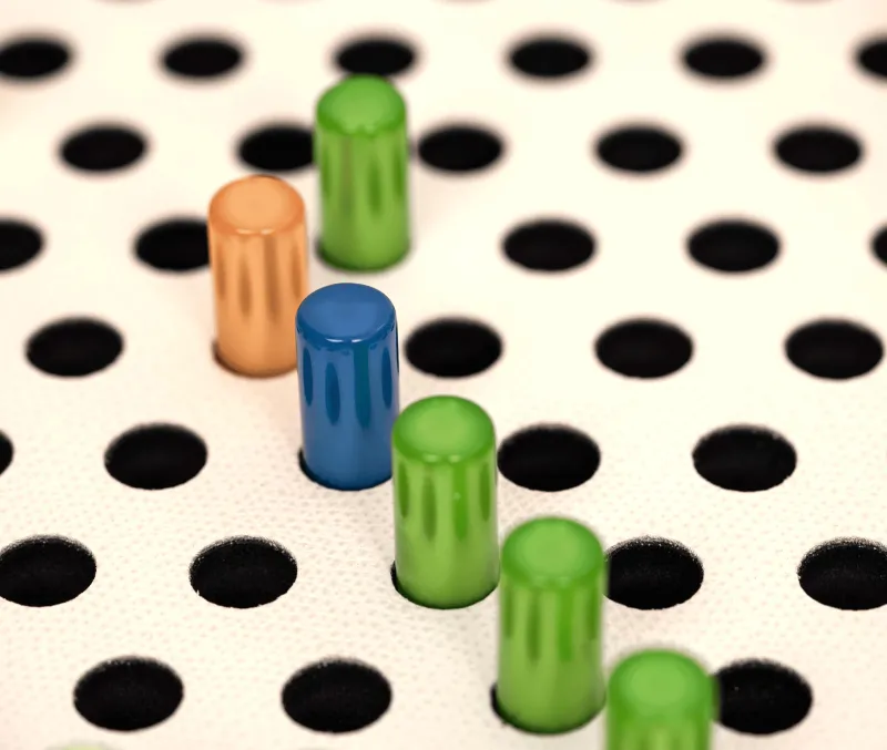 Pinetti Spielzeug & Spiele-Exciting Chinese Checkers Game for Fun Family Competitions