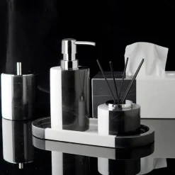 Serene Splash Badezimmer-Fiorella Bathroom Accessories Set - Elegant Home Decor