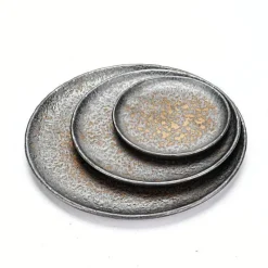 Elegance at the Table Küche & Esszimmer-Flacher Teller mit Hammermuster – Hochwertiges Keramikgeschirr