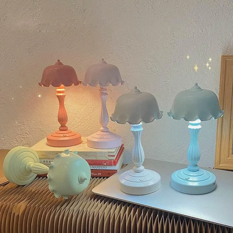 The Light Loft Beleuchtung-Flower Curling LED Nachtlampe - Dekoratives Tischlicht