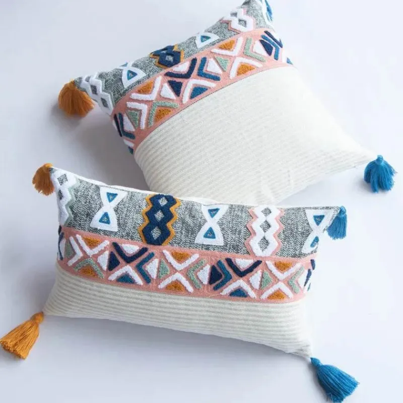 The Cushion Corner Bettzeug-Geometrischer Kissenbezug mit Quaste – besticktes Kissen für die Inneneinrichtung