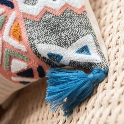 The Cushion Corner Bettzeug-Geometrischer Kissenbezug mit Quaste – besticktes Kissen für die Inneneinrichtung