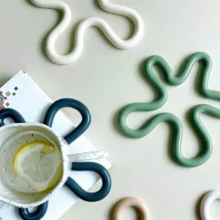 Tom Küche & Esszimmer-Geometrisches Silikon-Tischset mit rutschfesten Untersetzern und hitzebeständigem Topflappen