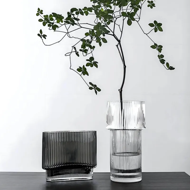 Flourish Vases Wohndeko-Gerippte Elegance Vase – Stilvolles dekoratives Herzstück