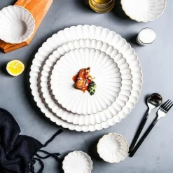 Elegance at the Table Küche & Esszimmer-Geschirrset aus weiß glasierter Keramik – Elegante Geschirrkollektion