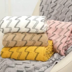 Wrap u0026 Relax Bettzeug-Gestreifte Quastendecke – kuscheliger Stricküberwurf für Zuhause und unterwegs