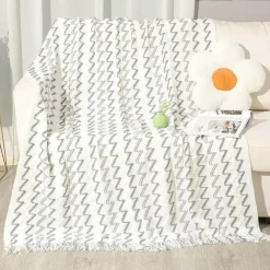 Wrap u0026 Relax Bettzeug-Gestreifte Quastendecke – kuscheliger Stricküberwurf für Zuhause und unterwegs