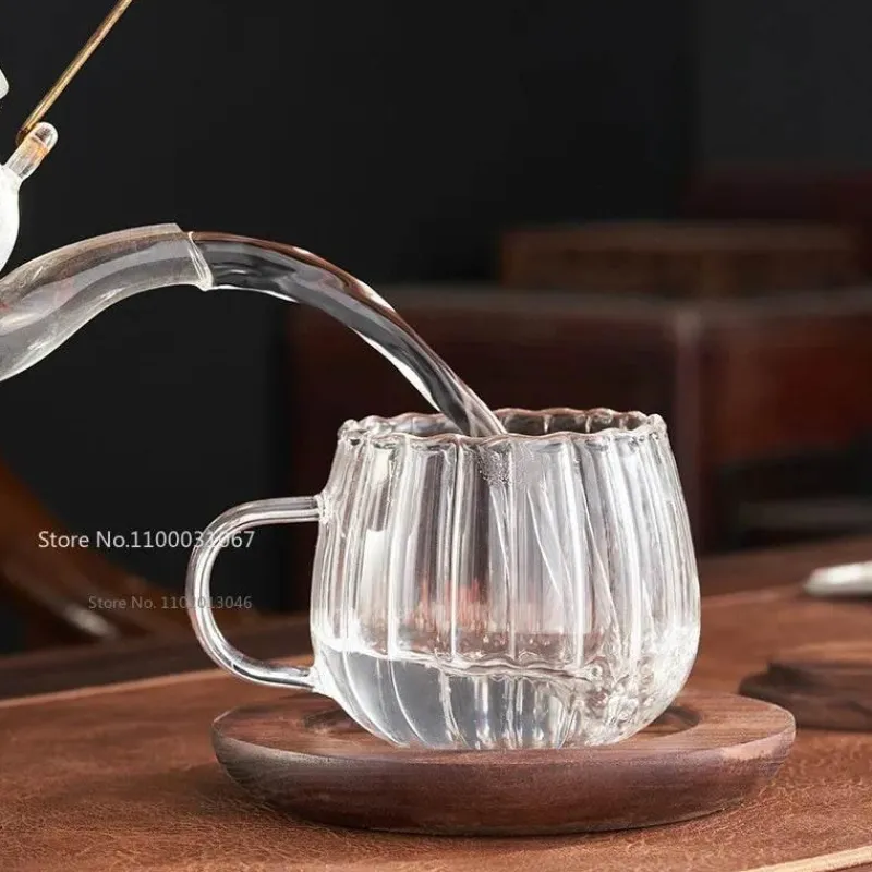 Plates u0026 More Küche & Esszimmer-Gestreifter Kaffeebecher aus Glas – hitzebeständiges Trinkgeschirr mit Henkel