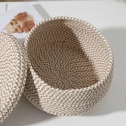 The Finishing Touch Wohndeko-Gewebter Spiralkorb aus Webstuhl – Dekorative Aufbewahrungslösung