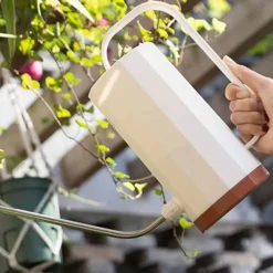 Nomad Gear Camping Im Freien|Outdoor-Artikel-Gießkanne mit Schwanenhals – elegantes geometrisches Design