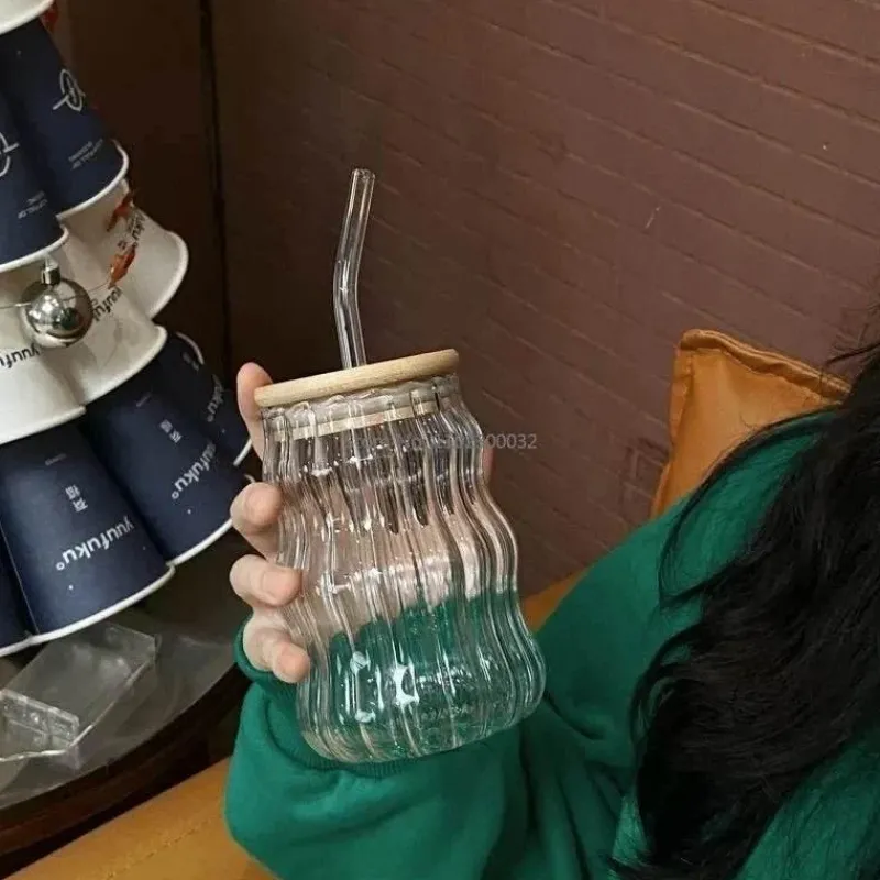 Plates u0026 More Küche & Esszimmer-Glasbecher mit Strohhalm – Vielseitiger Becher für Kaffee, Saft, Bier, Wein