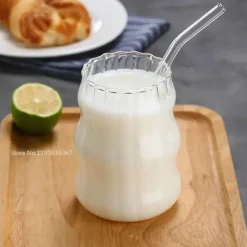 Plates u0026 More Küche & Esszimmer-Glasbecher-Set mit Deckel und Strohhalm – Transparentes Trinkgeschirr für Getränke