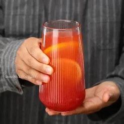 Plates u0026 More Küche & Esszimmer-Glasbecher-Set mit Deckel und Strohhalm – vielseitiges Trinkgeschirr für Tee, Kaffee, Saft und Milch