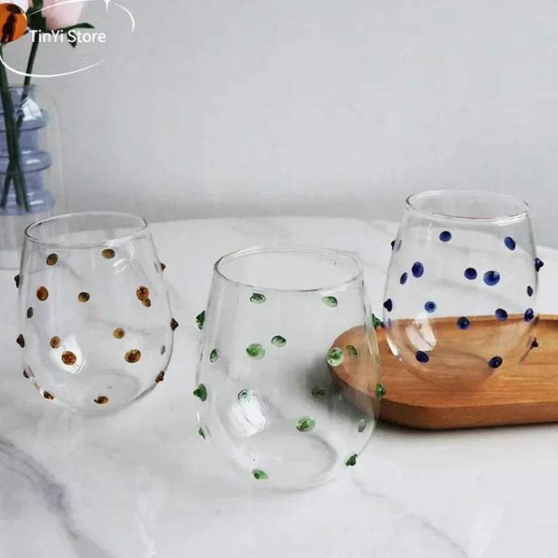 Plates u0026 More Küche & Esszimmer-Glasbecher-Set mit Wellendesign und Punkten – Stilvolle Kaffeetassen