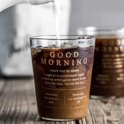 Plates u0026 More Küche & Esszimmer-Glastasse mit goldener Beschriftung – ideal für Kaffee, Milch, Saft, Tee