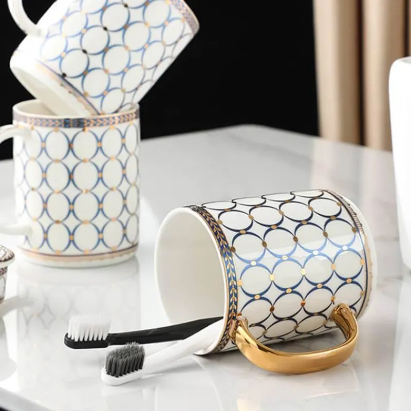 The Bath Nook Badezimmer-Gold Ceramic Circle Print Bathroom Set - Elegant Decor for Home