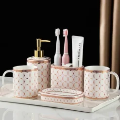 The Bath Nook Badezimmer-Gold Ceramic Circle Print Bathroom Set - Elegant Decor for Home