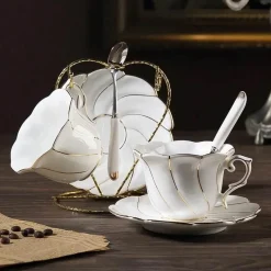 Feast u0026 Flair Küche & Esszimmer-Gold Wave Teetassen-Set – 200 ml hochwertiges Trinkgeschirr aus Bone China