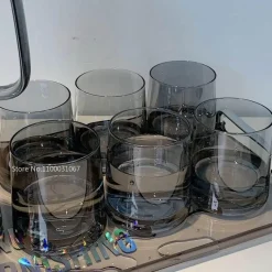 Plates u0026 More Küche & Esszimmer-Grauer Glaskrug - Saft- und Teekrug mit großem Fassungsvermögen