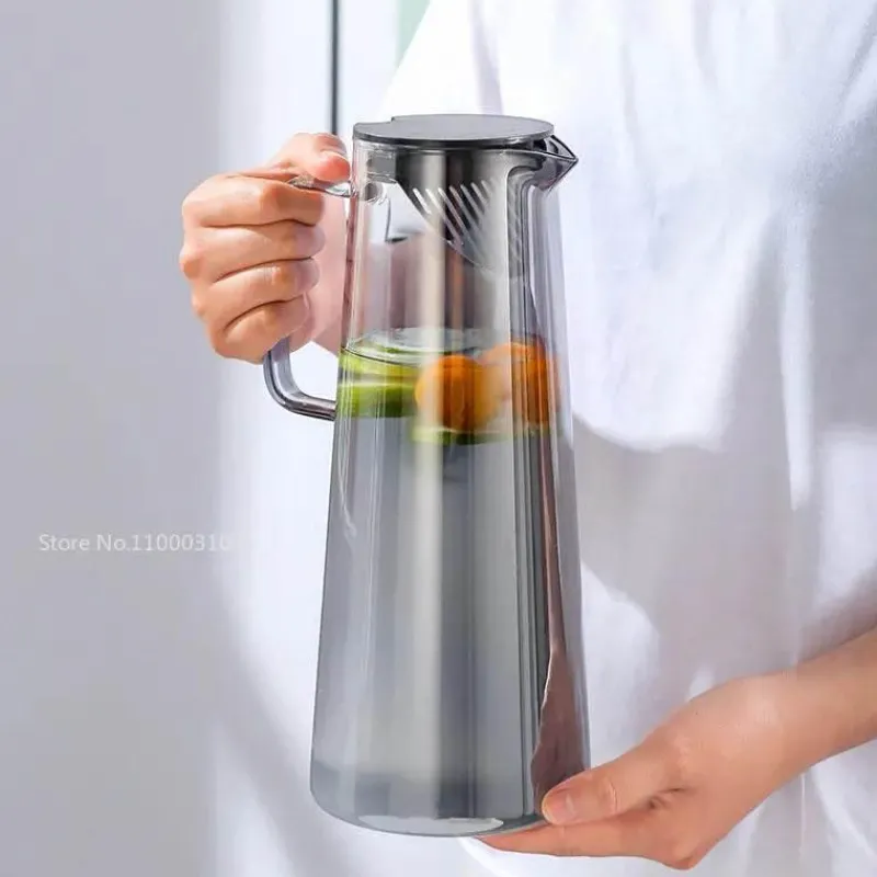 Plates u0026 More Küche & Esszimmer-Grauer Glaskrug - Saft- und Teekrug mit großem Fassungsvermögen