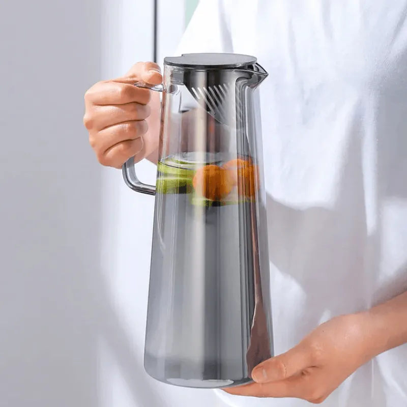 Plates u0026 More Küche & Esszimmer-Grauer Glaskrug - Wasser- und Saftkrug mit großem Fassungsvermögen
