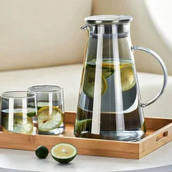 Plates u0026 More Küche & Esszimmer-Grauer Wasserkrug aus Glas – 1900 ml Wasserkocher für kalte und heiße Säfte