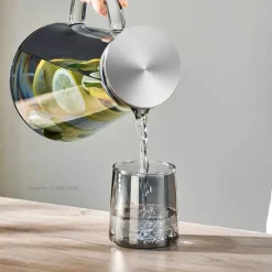 Plates u0026 More Küche & Esszimmer-Grauer Wasserkrug aus Glas – 1900 ml Wasserkocher für kalte und heiße Säfte