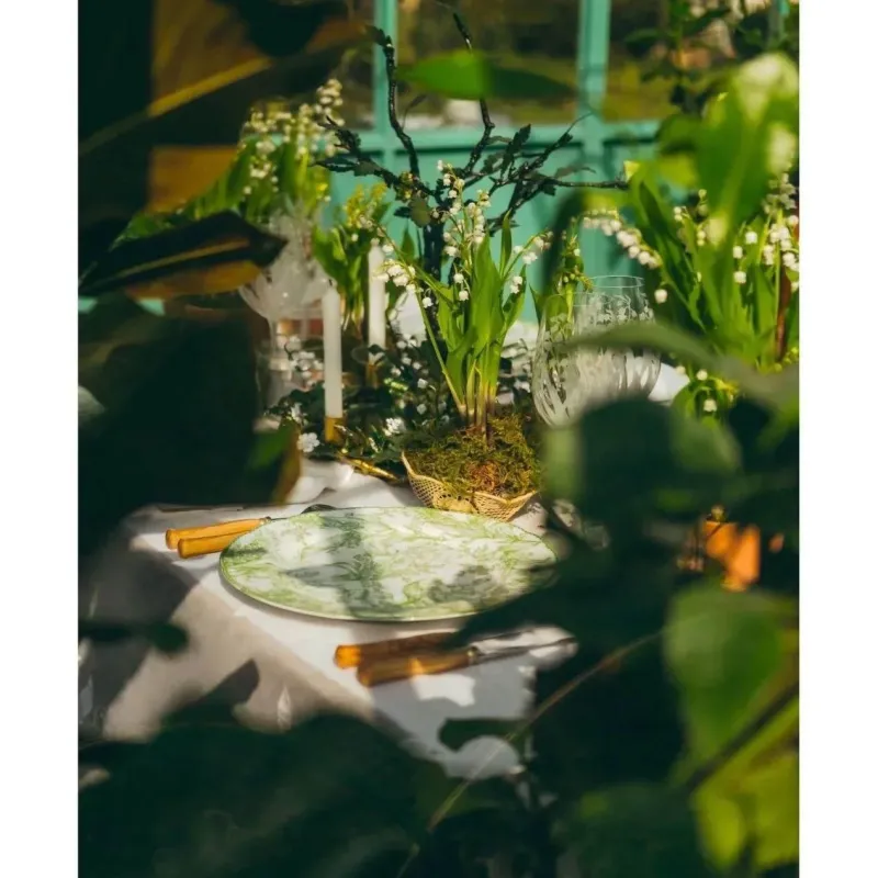 Elegance at the Table Küche & Esszimmer-Grüner Essteller mit Blumenmuster – Elegantes Blumendesign aus Keramik