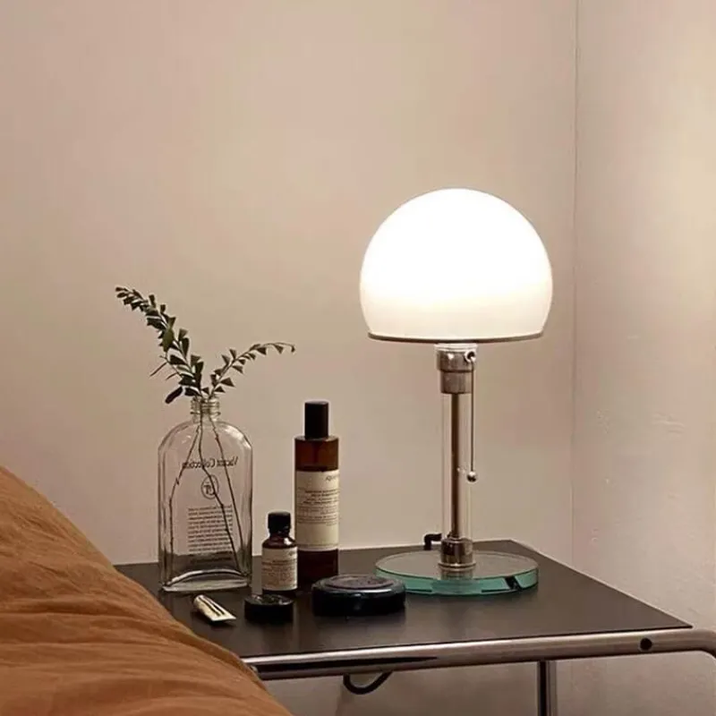 Bright Accents Beleuchtung-Halbkugelförmige Tischlampe aus Glas – stilvolle, moderne Akzentbeleuchtung für die Inneneinrichtung