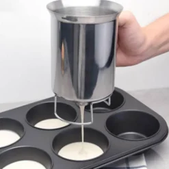 The Culinary Kit Küche & Esszimmer-Hand-Teigspender - Rührwerkzeug aus Edelstahl