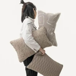 The Cushion Corner Bettzeug-Hellgraue Kissenbezüge mit Kaffeestruktur - Moderne Wohndekor-Kissen