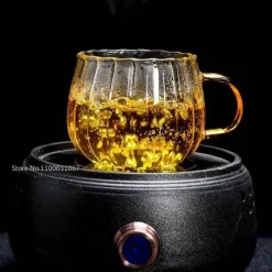 Plates u0026 More Küche & Esszimmer-Hitzebeständiger gestreifter Glasbecher mit Henkel – süße Kaffeetasse fürs Homeoffice