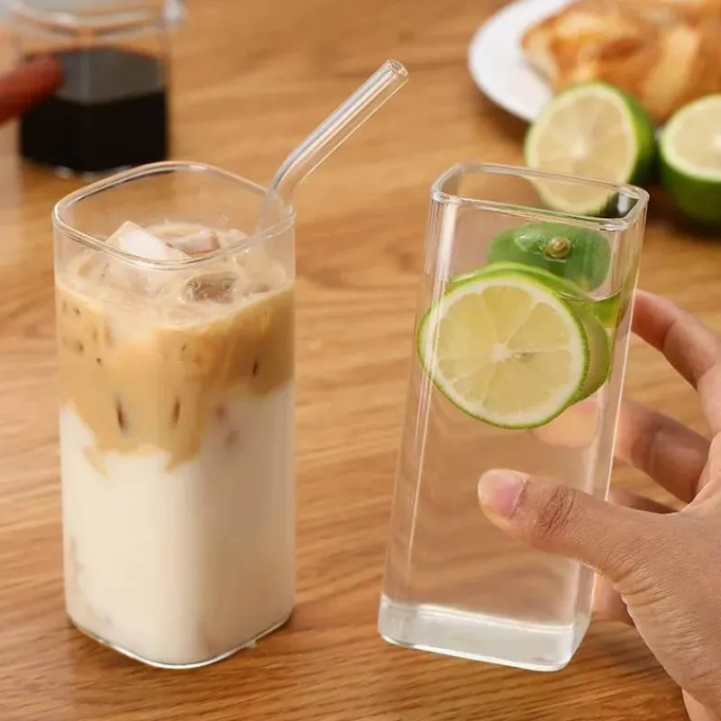 Plates u0026 More Küche & Esszimmer-Hitzebeständiger Glasbecher – Deckel mit Strohhalm für Kaffee, Tee, Saft