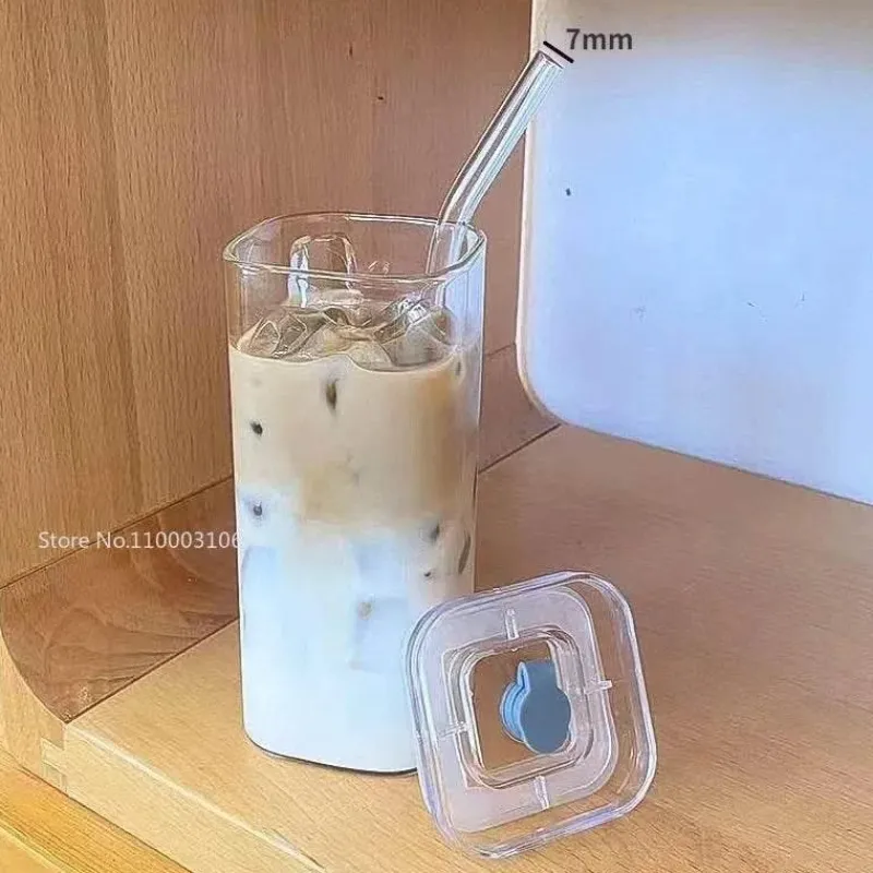 Plates u0026 More Küche & Esszimmer-Hitzebeständiger Glasbecher – Deckel mit Strohhalm für Kaffee, Tee, Saft