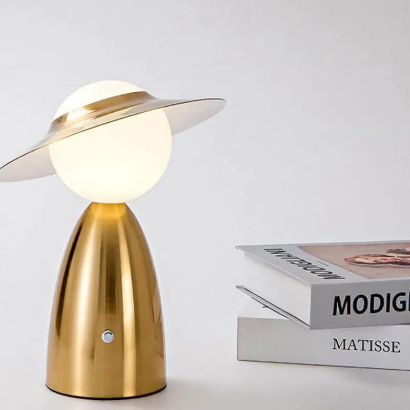 Illuminate Home Beleuchtung-Hut-Tischlampe – Kreative Wohndekorbeleuchtung