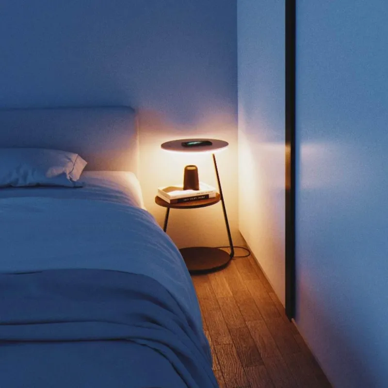 Cozy Living Beleuchtung|Möbel-Kabellose Ladelampe aus Holz – sanft leuchtendes Schreibtischlicht