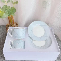 Elegance at the Table Küche & Esszimmer-Kaffee- und Teetassen-Set aus Knochenporzellan mit Untertasse, Teegeschirr, Dessertteller