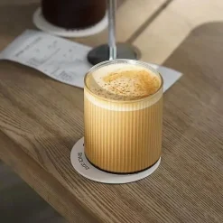 Plates u0026 More Küche & Esszimmer-Kaffeetasse aus Glas mit vertikalen Streifen – stilvolles Trinkgeschirr für Milch, Tee, Saft