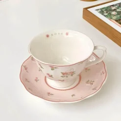 Plates u0026 More Küche & Esszimmer-Kaffeetassen-Set aus Keramik mit Blumenmuster und rosa Rosen und Kaninchenmotiv –