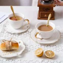 Plates u0026 More Küche & Esszimmer-Kaffeetassen-Set aus Porzellan mit Untertasse – elegantes Trinkgeschirr