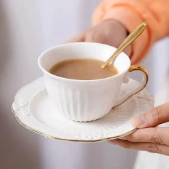 Plates u0026 More Küche & Esszimmer-Kaffeetassen-Set aus Porzellan mit Untertasse – elegantes Trinkgeschirr