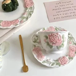 Plates u0026 More Küche & Esszimmer-Kaffeetassen-Set mit rosa Rosen – elegantes Trinkgeschirr mit Blumenmuster für Partys