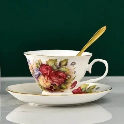 Plates u0026 More Küche & Esszimmer-Kaffeetassen-Untertassen-Set „British Flower“ – Elegante 200-ml-Teetasse