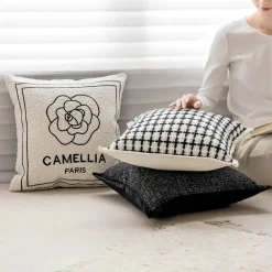 Pillow Haven Bettzeug-Kamelien-Jacquard-Kissenbezug – Luxuriöses nordisches Dekokissen für das Wohnzimmer