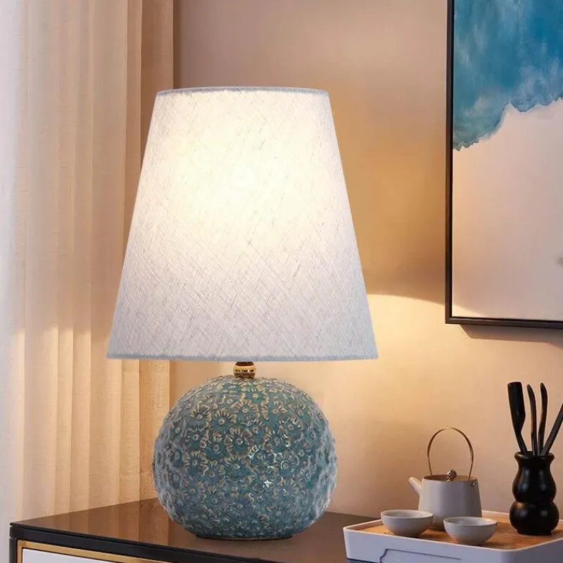 Illuminate Home Beleuchtung-Keramik-Tischlampe – geschnitztes Blumendesign