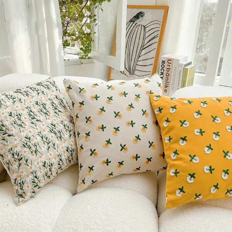 Cozy Cushions Bettzeug-Kissenbezug mit Blumenstickerei – pastoraler Wohndekor-Akzent