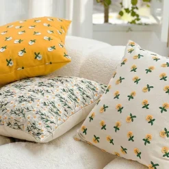 Cozy Cushions Bettzeug-Kissenbezug mit Blumenstickerei – pastoraler Wohndekor-Akzent